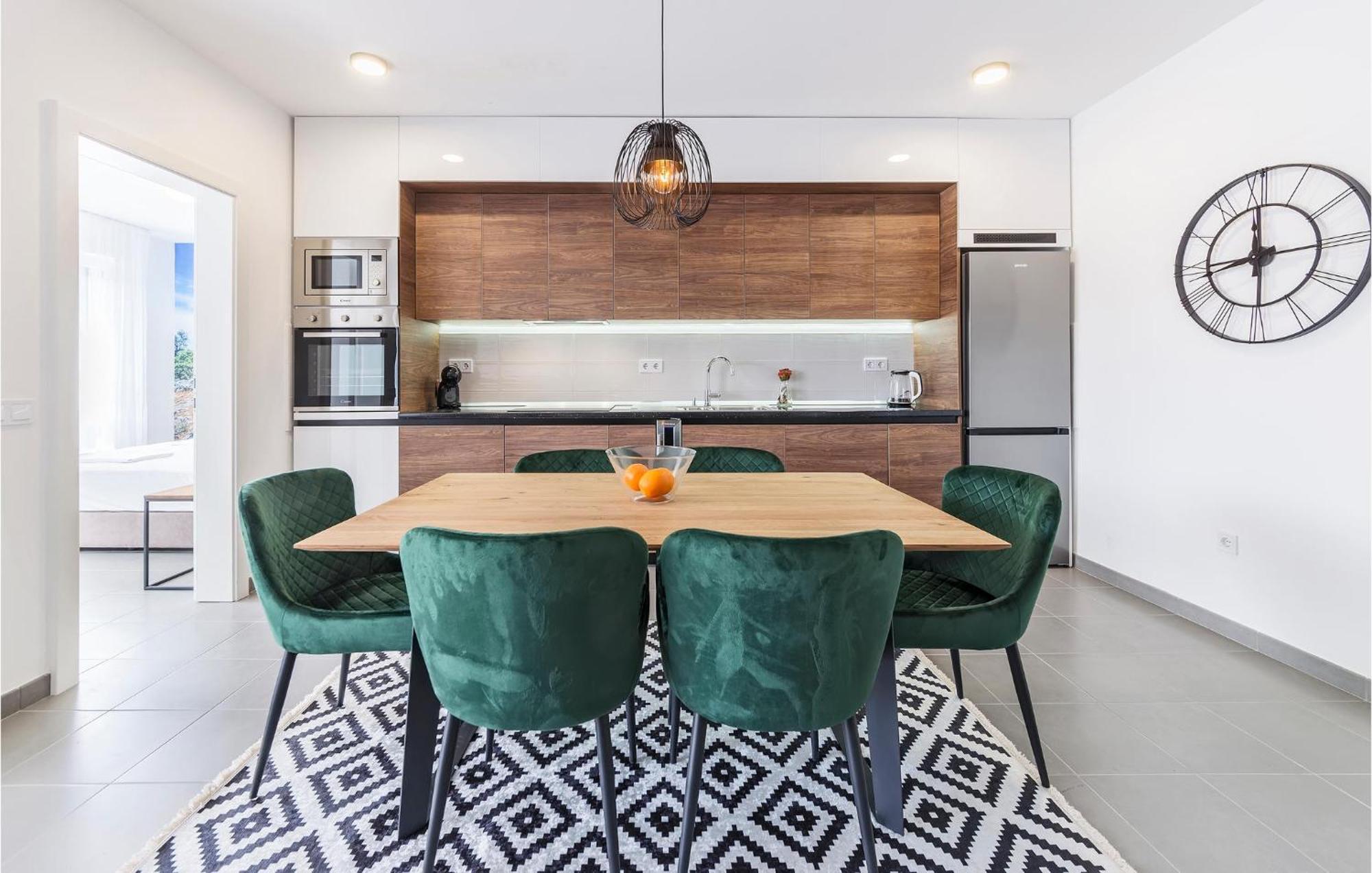 Amazing Apartment In Premantura With Kitchen Luaran gambar